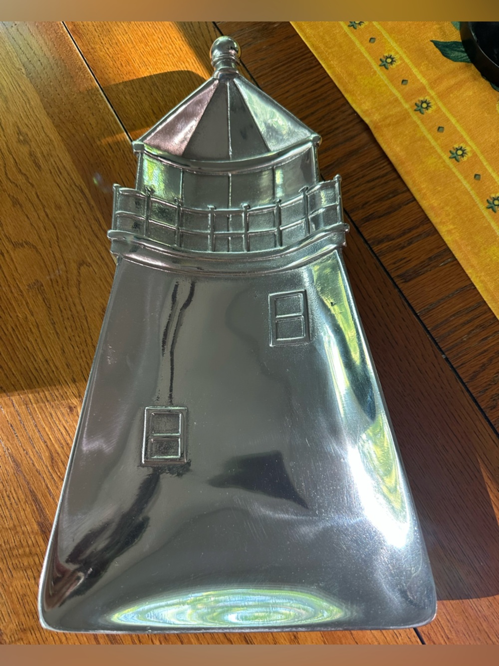 Mariposa Brilliante Lighthouse Serving Tray EUC